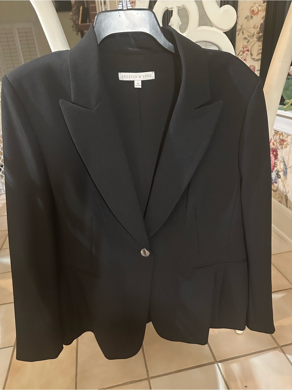 Preston & York Women's Black Single-Button Blazer